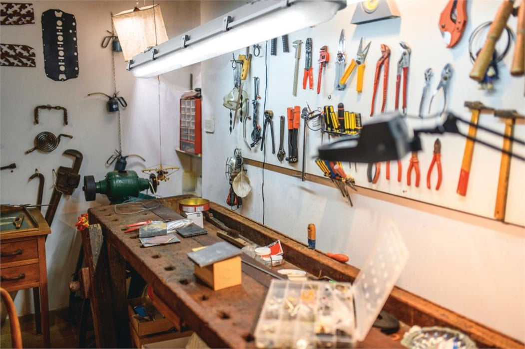 Lithonia Contractor Select CSVT 48" LED Switchable Vapor Tight Light