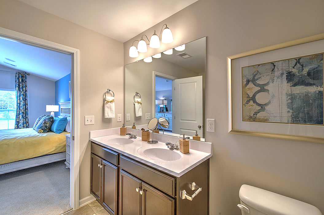 Maxim 10074 Stefan 4-lt 30" Bath Vanity