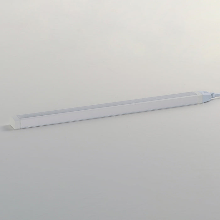Maxim 88952 CounterMax 120V Slim Stick 18" 9W LED Under Cabinet, Tunable White 900 Lumen Dimmable