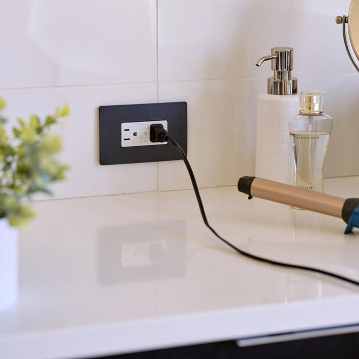 Legrand WWRR15 Smart 15A Outlet with Netatmo