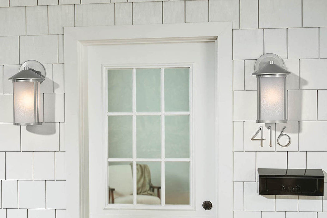 Kichler 59100 Lombard 1-lt 17" Tall Outdoor Wall Light