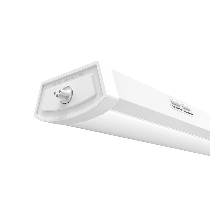 Lithonia Contractor Select FMLWL ALO 4-ft LED Linkable and Switchable Wrap